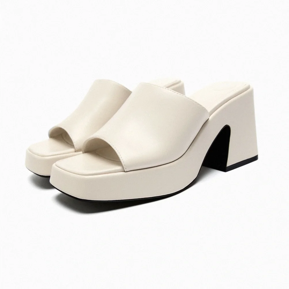 NWT. Zara Cream Chunky High Heeled Platform Sandals. Size 6.